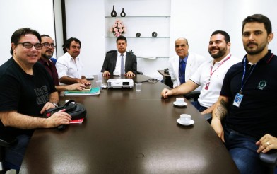 Força da mobilização dos servidores na campanha salarial sustentou debate com o secretário geral